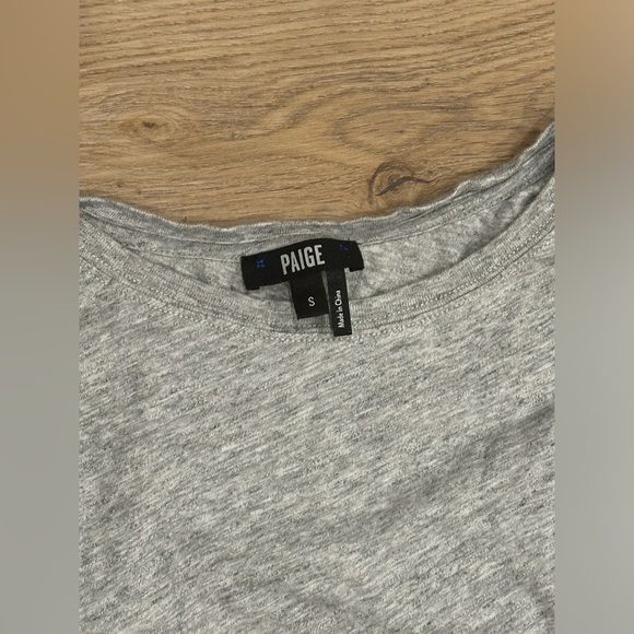 PAIGE size small basic long sleeve - Picture 4 of 5